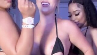 Halle payne Nip Slip Onlyfans