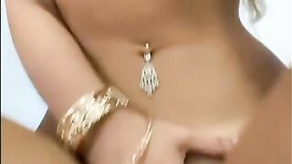 Luvlivvyy tease