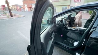 Nicole Niagara Risky attention whore takes off her yellow dress and cums in public