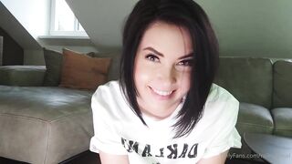 Railey Diesel cums with a dildo