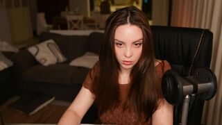 Moona ASMR stream