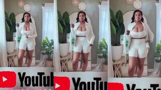 Yakini Try-on Haul Mashup OnlyFans & YouTube