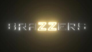 Melissa Stratton, Elly Clutch - Sleazy Rider Part 2