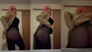 Jessica Nigri new of vid No panties just pantyhose