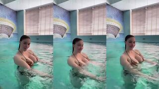 Giulia Valeriani | Moonchild_777 Pool Video