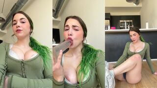 baileyeilish takes her glass toy deep