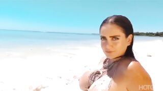 Celia Lora (Video 3)