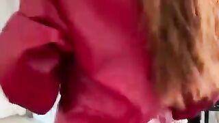 Bella Thorne (Video 1)