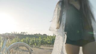 DaringKiara_Outdoor Masturbation in Vineyards