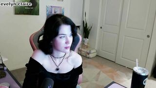 evelynclaire at Chaturbate October-31-2024_04-43-34