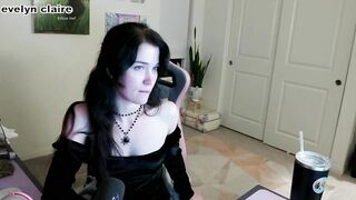 evelynclaire at Chaturbate October-31-2024_04-43-34
