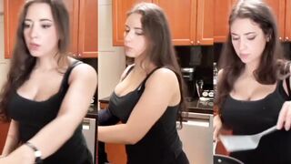 Sweet Anita Titty Shake Clip Compilation