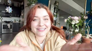 Nixxxie - Hairy Dildo Fuck