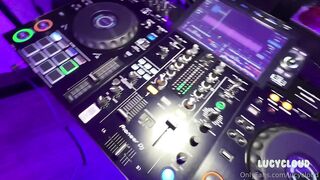 Lucy Cloud 3some wit Vanwylde