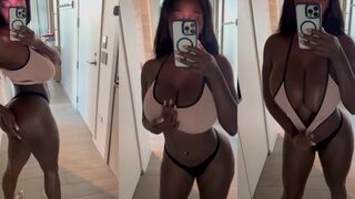 Ellietheempress-ellie personal video sexy pose at morning