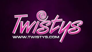 Hailey and Liz - tiktok beauty teen pov lesbian onlyfans Leaked Sextape