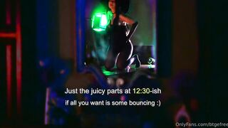 Bigtittygothegg- ripped tights riding