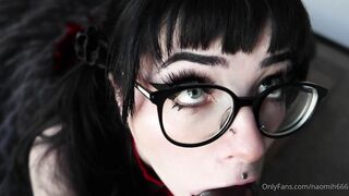 naomi cheerleader bg