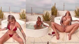 Cintia Cossio solo of